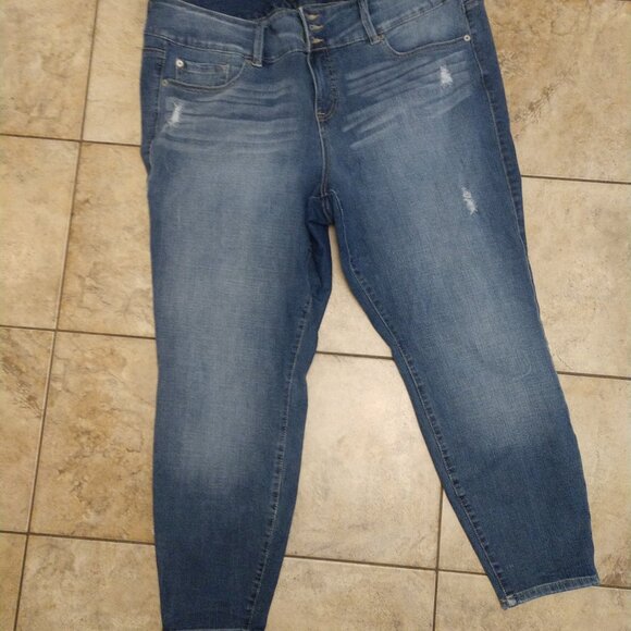 Torrid jeans - Picture 2 of 5